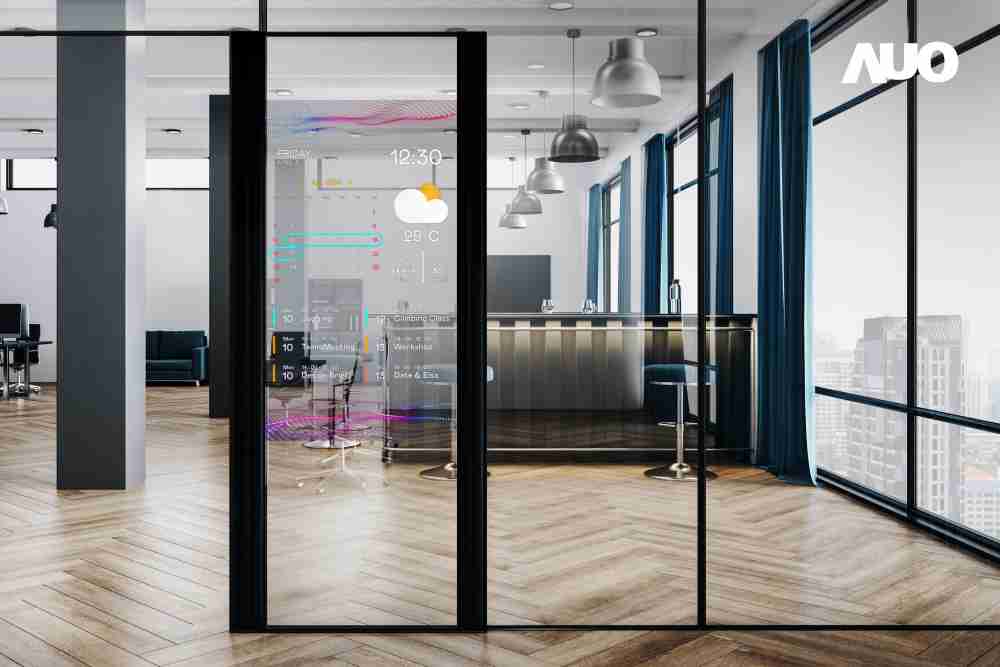 红龙扑克致力于研发低能耗之绿色产品，，，如低能耗发光组件Micro LED显示技术，，，，具高透明、、可无限拼接的特性，，可依需求调整并延伸应用于不同场域，，，包括汽车侧窗或家庭玄关、、、智慧橱窗、、商业展示等