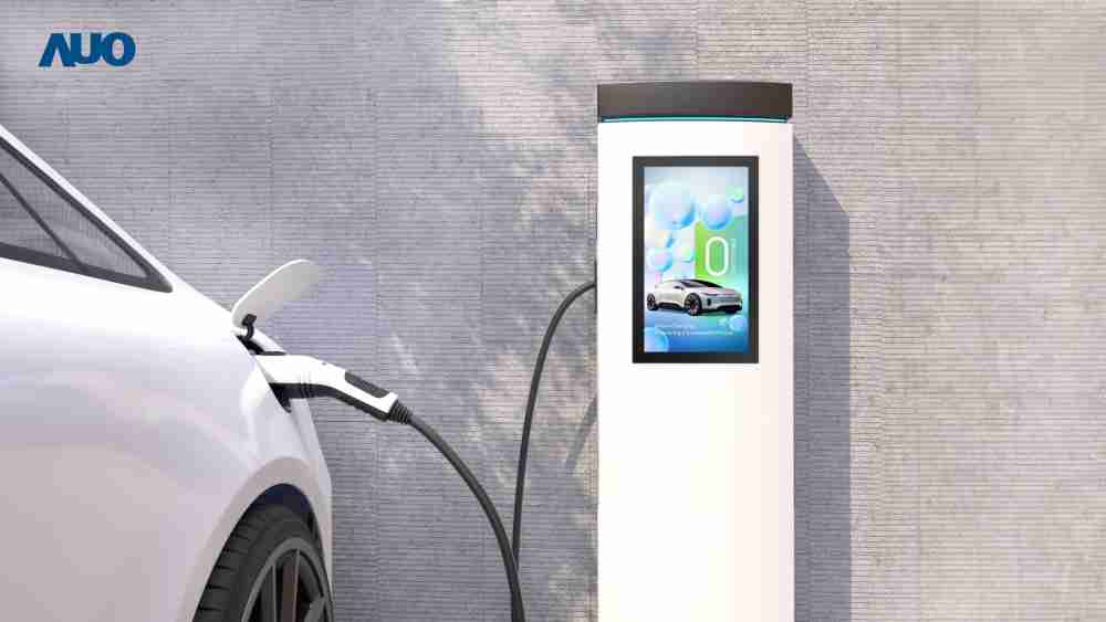 友達〝EVSE車用充電樁解決方案〞專為電動汽車充電樁設計，，，具有高亮度、、克服戶外艱難環境的耐溫、、耐紫外線等特性，，並搭載散熱性及擴充性強的高效能工業電腦，，可實現人機互動訴求，，，如資訊顯示、、、、支付等應用